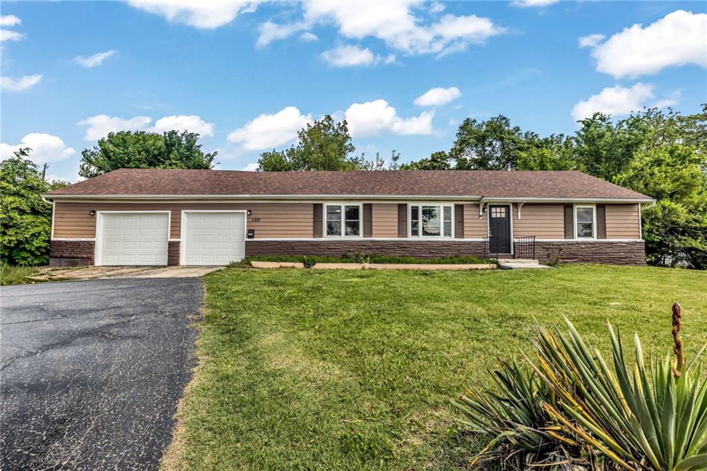 100 W 99th Street, Kansas City, MO 64114