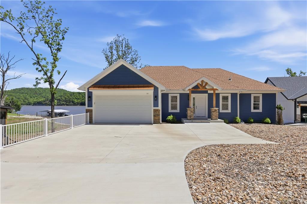 77 Lakeway Lane, Climax Springs, MO 65324