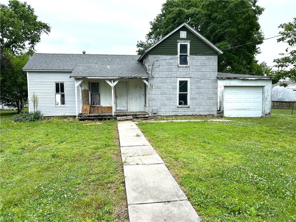 305 Walser Avenue, Liberal, MO 64762