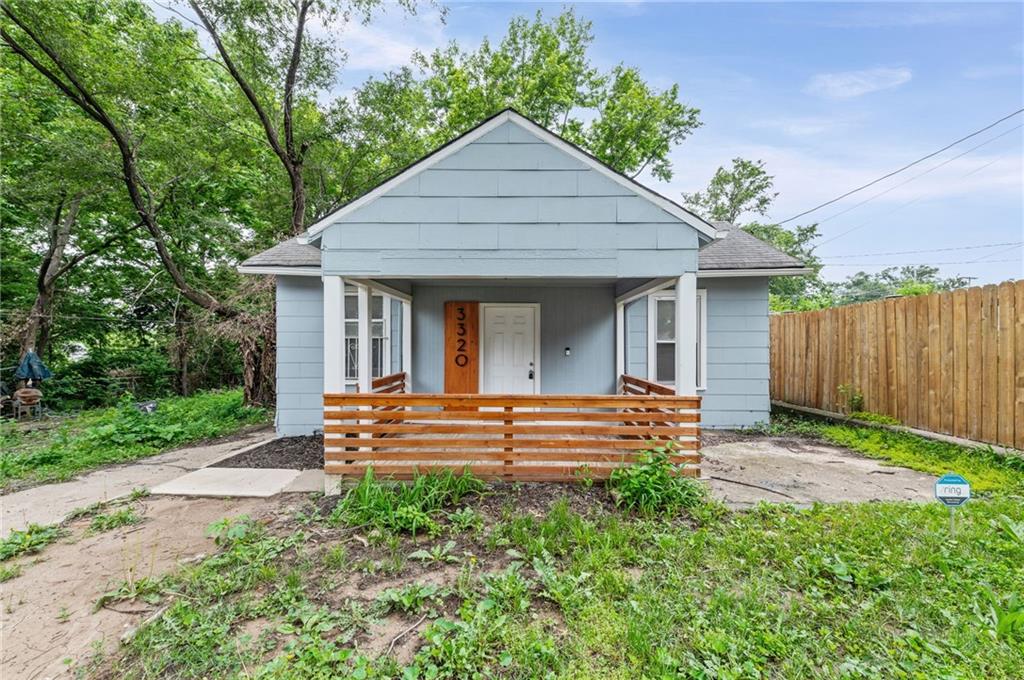 3320 Spruce Avenue, Kansas City, MO 64128