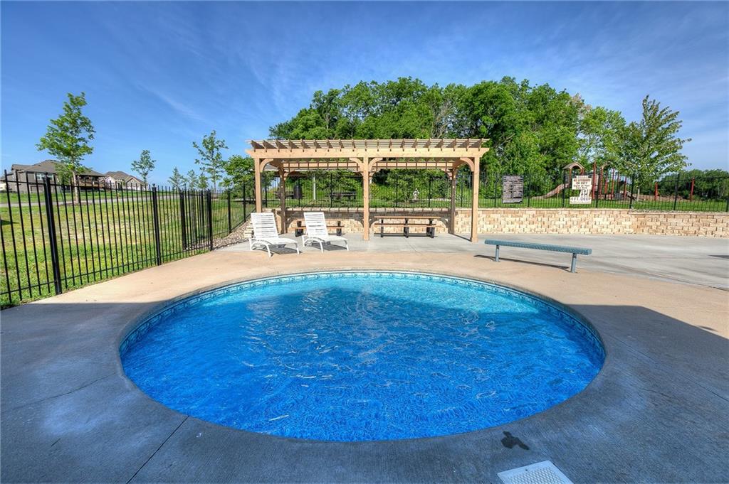 4525 145th Court, Basehor, KS 66007
