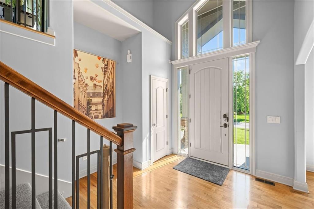 9914 Woodstock Street, Lenexa, KS 66220