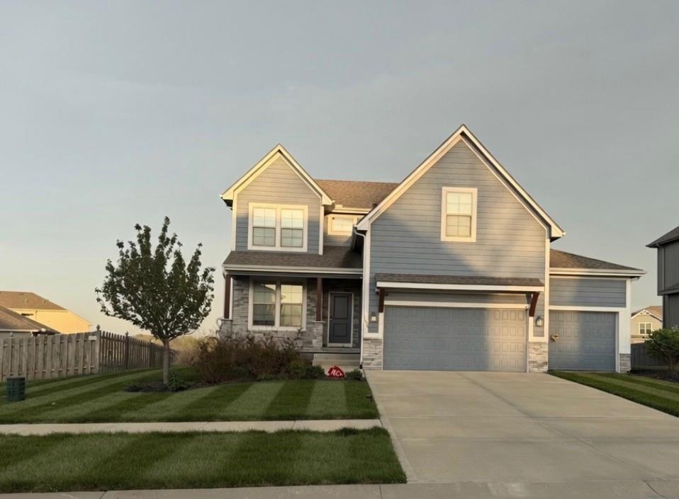 1633 Shadow Drive, Leavenworth, KS 66048