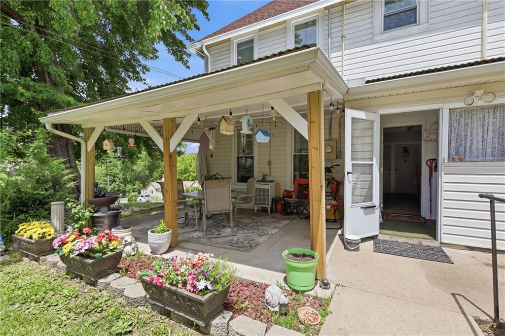 1025 Ironmoulders Street, Leavenworth, KS 66048