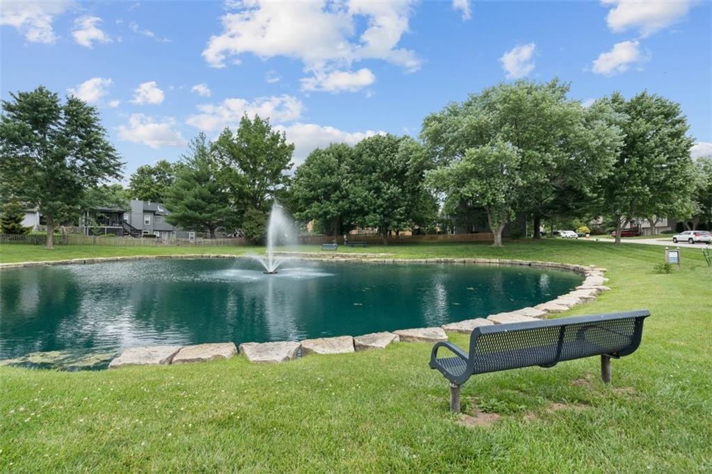 2112 NE Springbrook Street, Blue Springs, MO 64014