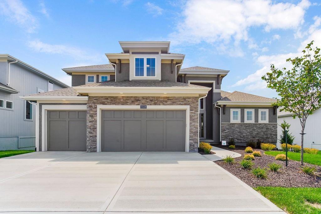 15188 W 168th Place, Olathe, KS 66062