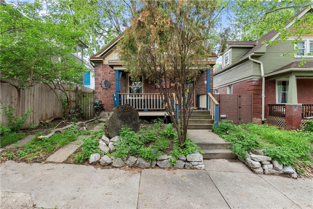 715 E 43RD Street, Kansas City, MO 64110
