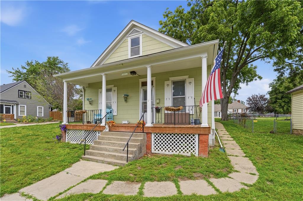 1328 Spruce Street, Leavenworth, KS 66048