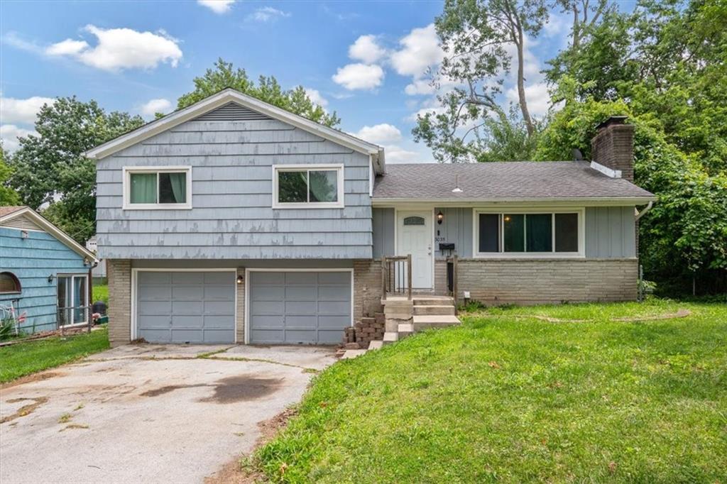 3035 ENGLEWOOD Terrace, Independence, MO 64052