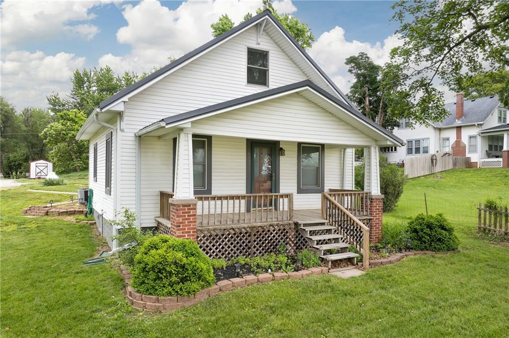 807 SE Grand DD Highway, Faucett, MO 64448