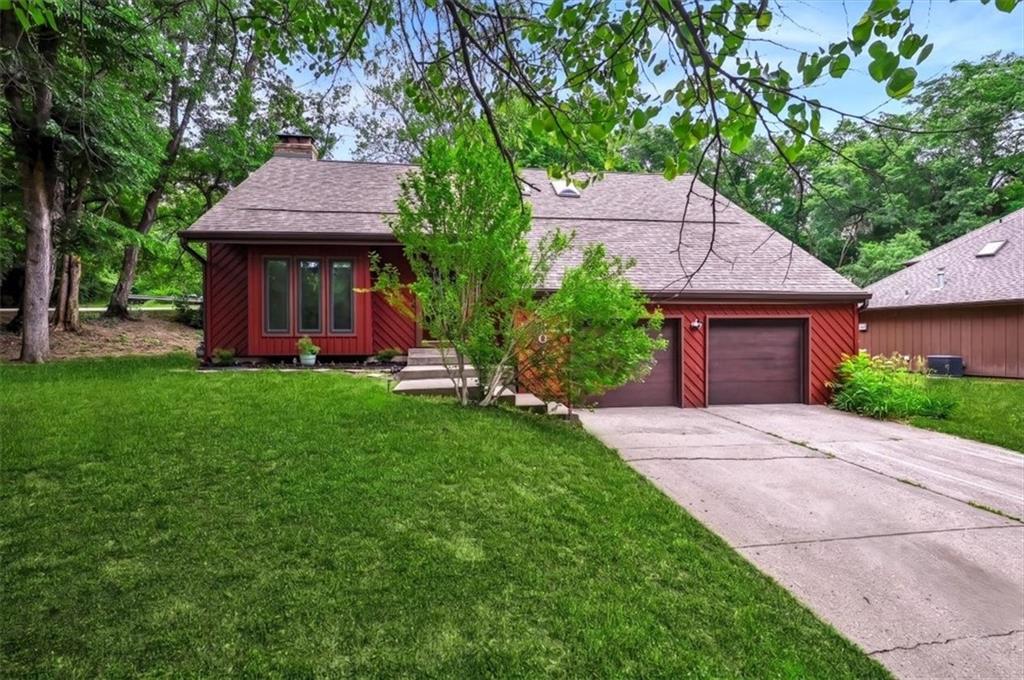 2501 Olde Creek Court, Leavenworth, KS 66048