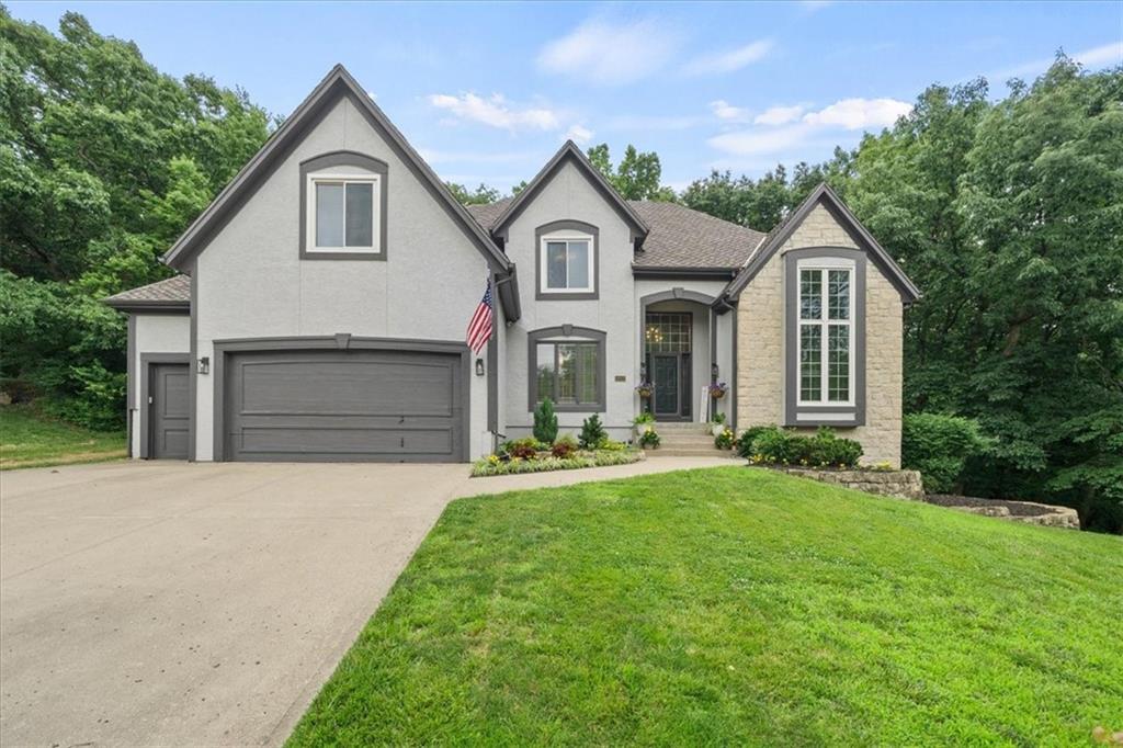 5812 NW Hickory Place, Parkville, MO 64152