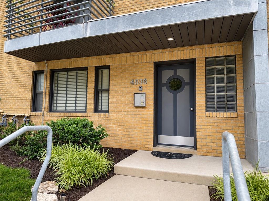 4536 Broadway, #3S Boulevard, Kansas City, MO 64111