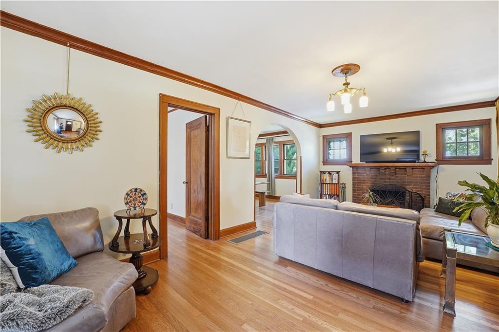 5836 Harrison Street, Kansas City, MO 64110