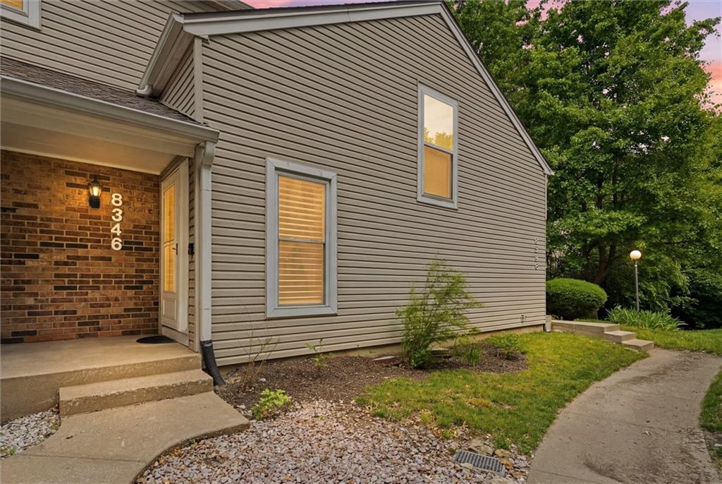 8346 NW Barrybrooke Drive, Kansas City, MO 64151
