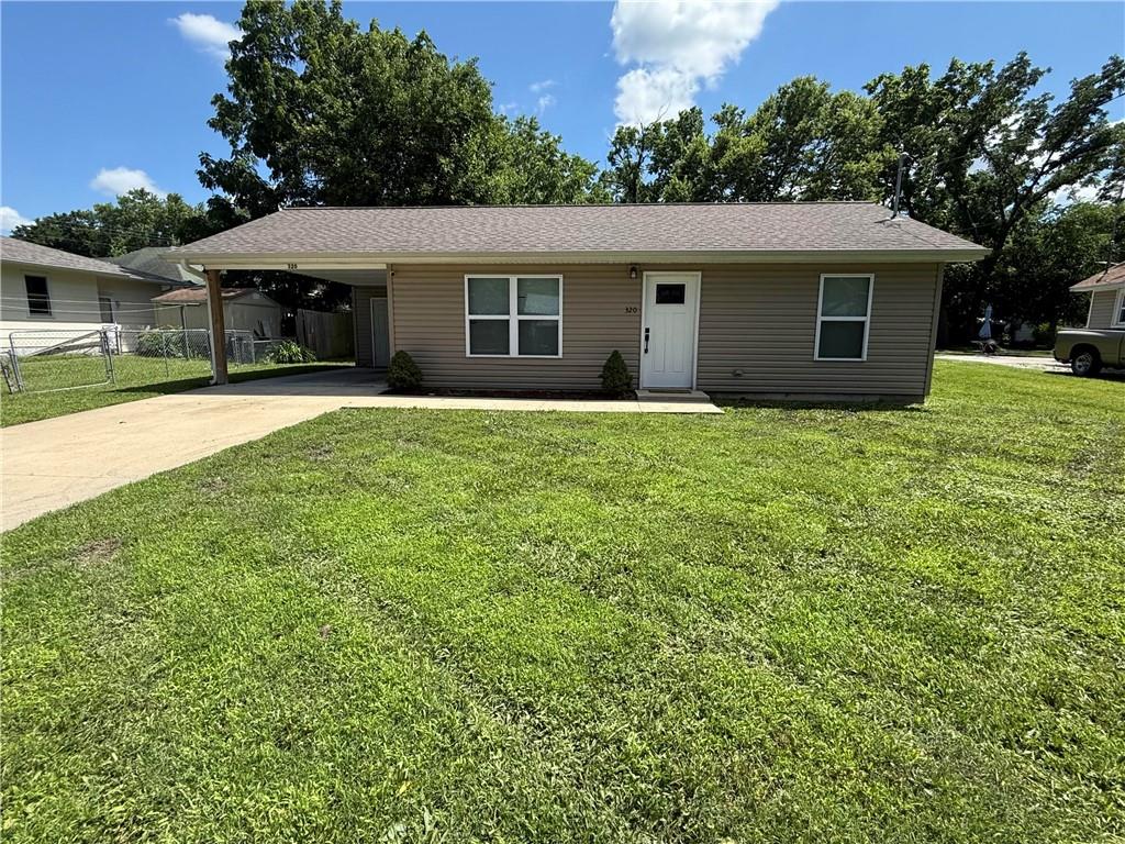 320 E Allison Street, Nevada, MO 64772