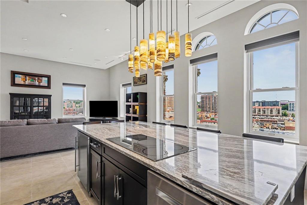 229 Ward Parkway, Kansas City, MO 64112