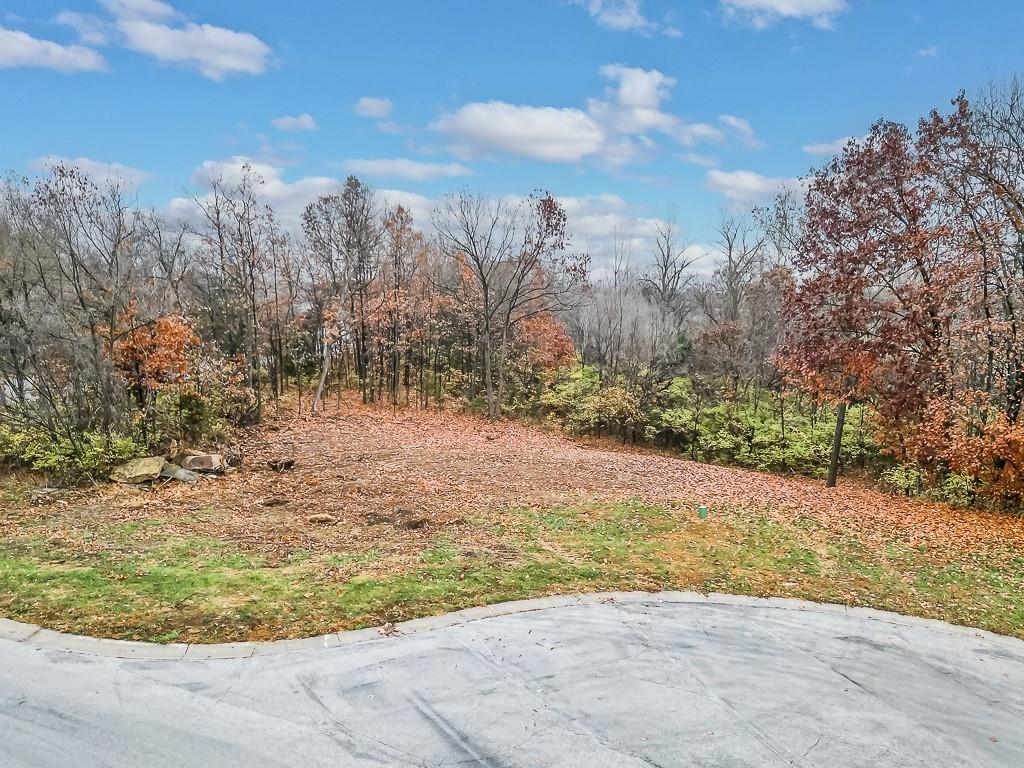 1946 Edgewood Drive, Leavenworth, KS 66048