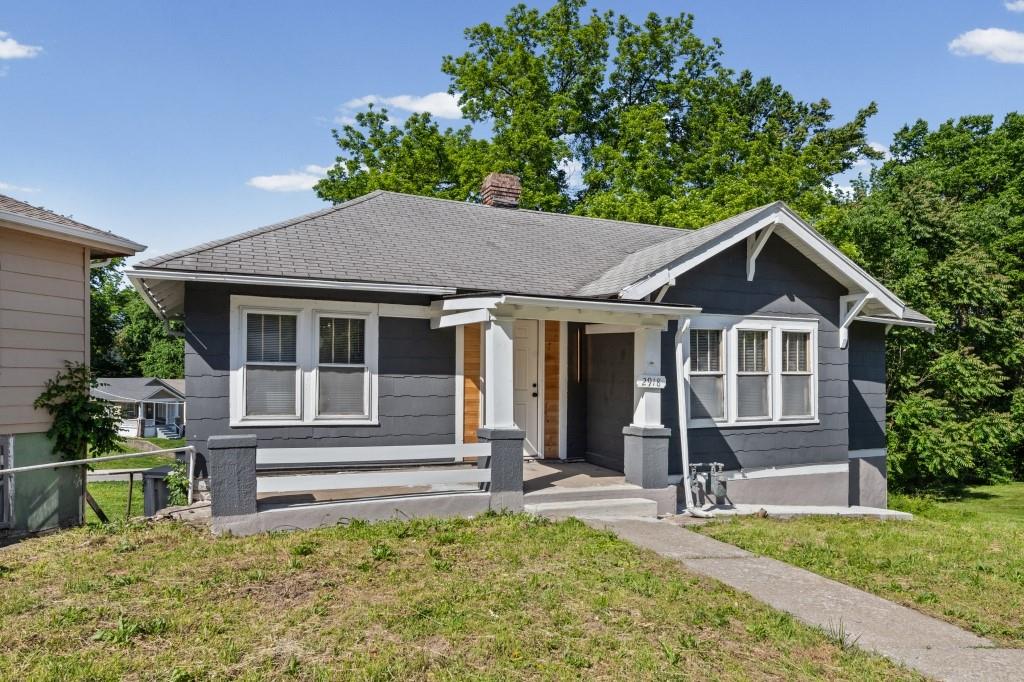 2918 Parkwood Boulevard, Kansas City, KS 66104