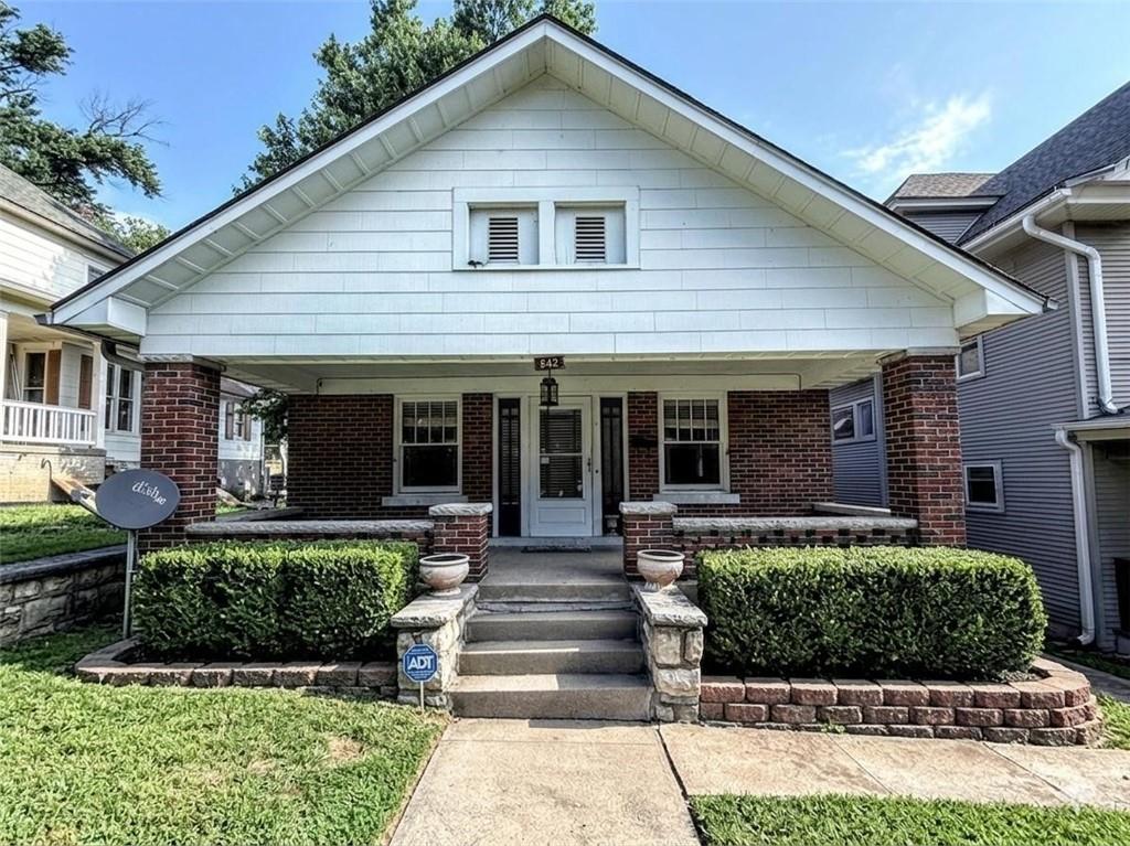 842 Barnett Avenue, Kansas City, KS 66101