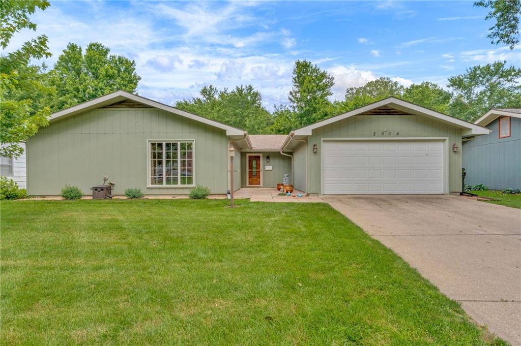 2904 Belle Haven Drive, Lawrence, KS 66046
