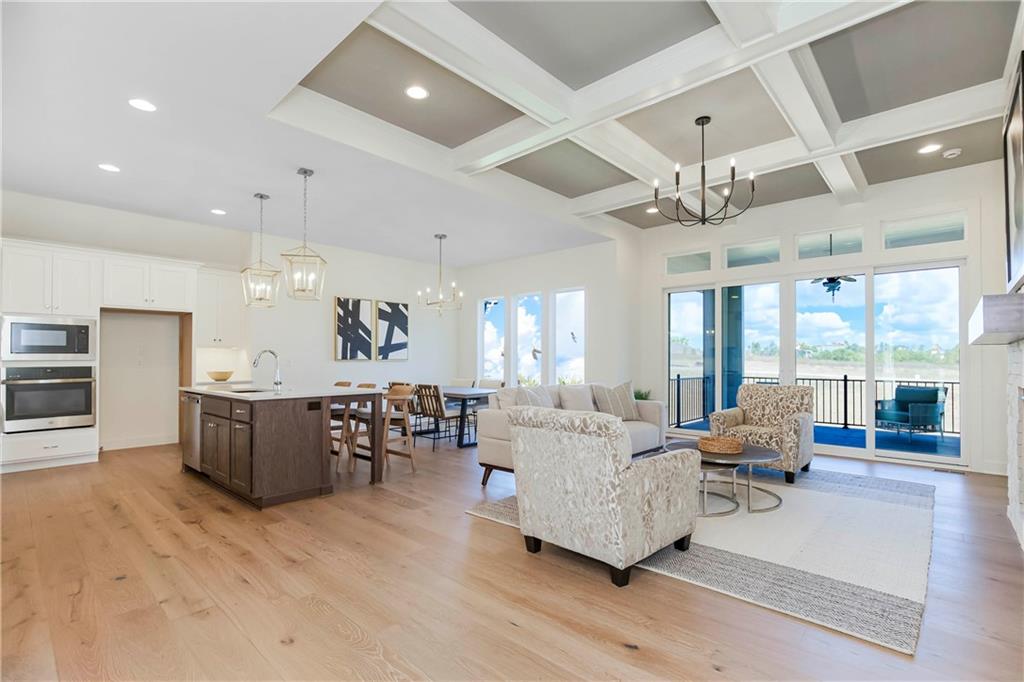 15837 Buena Vista Street, Overland Park, KS 66224