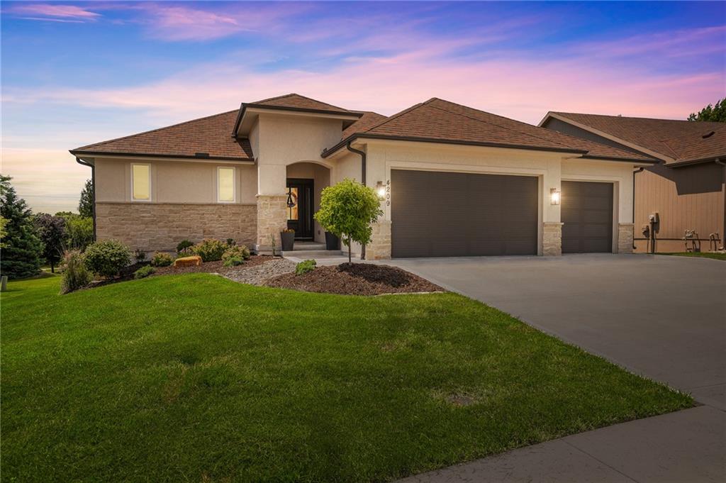 4209 NE Hideaway Drive, Lee's Summit, MO 64064