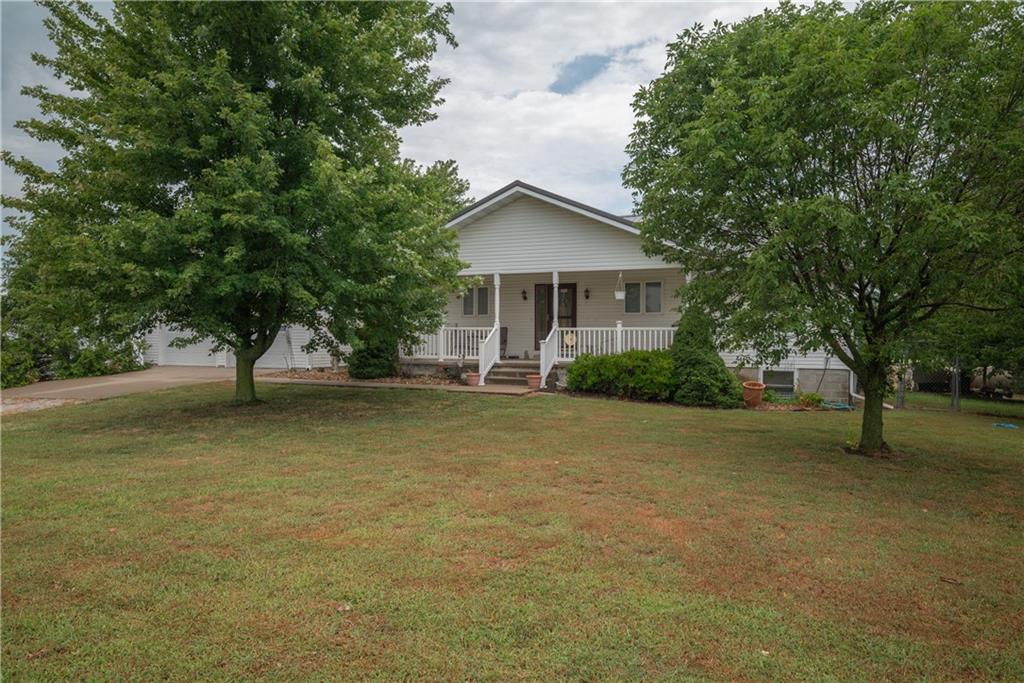 619 V Highway, Lamar, MO 64759