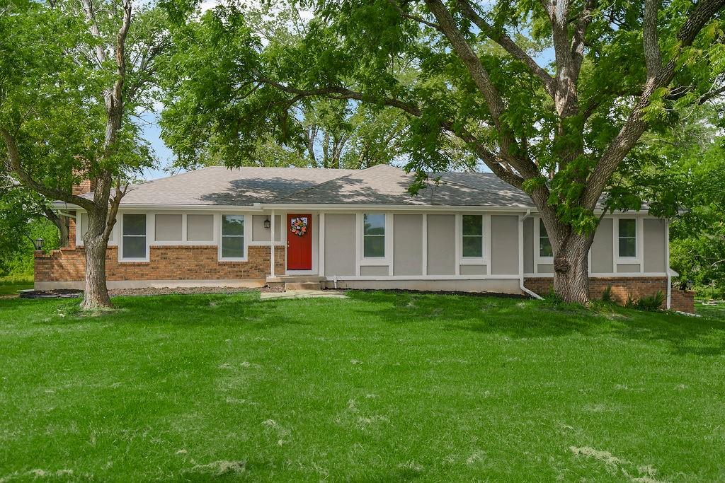 7910 E 233rd Street, Peculiar, MO 64078