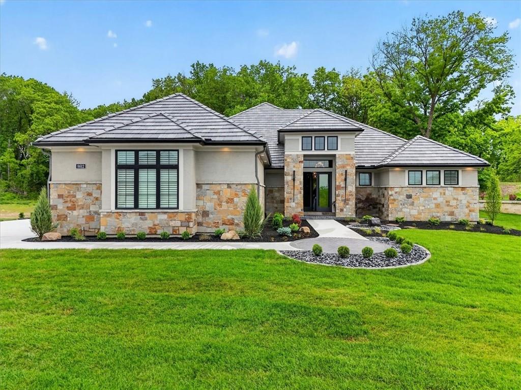 8612 Westridge Court, Parkville, MO 64152