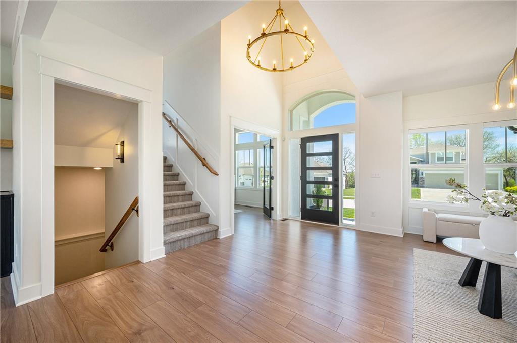3133 SW Summit View Trail, Lee's Summit, MO 64082