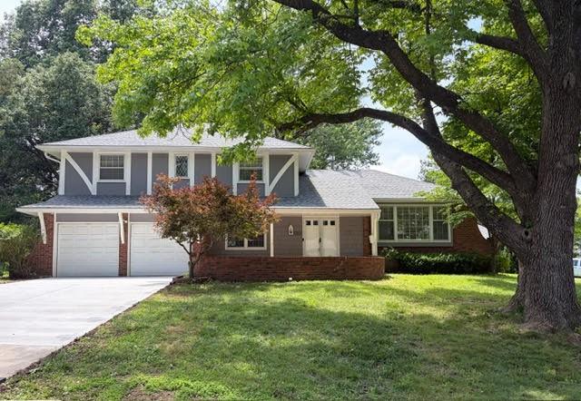 107 W 104th Street, Kansas City, MO 64114