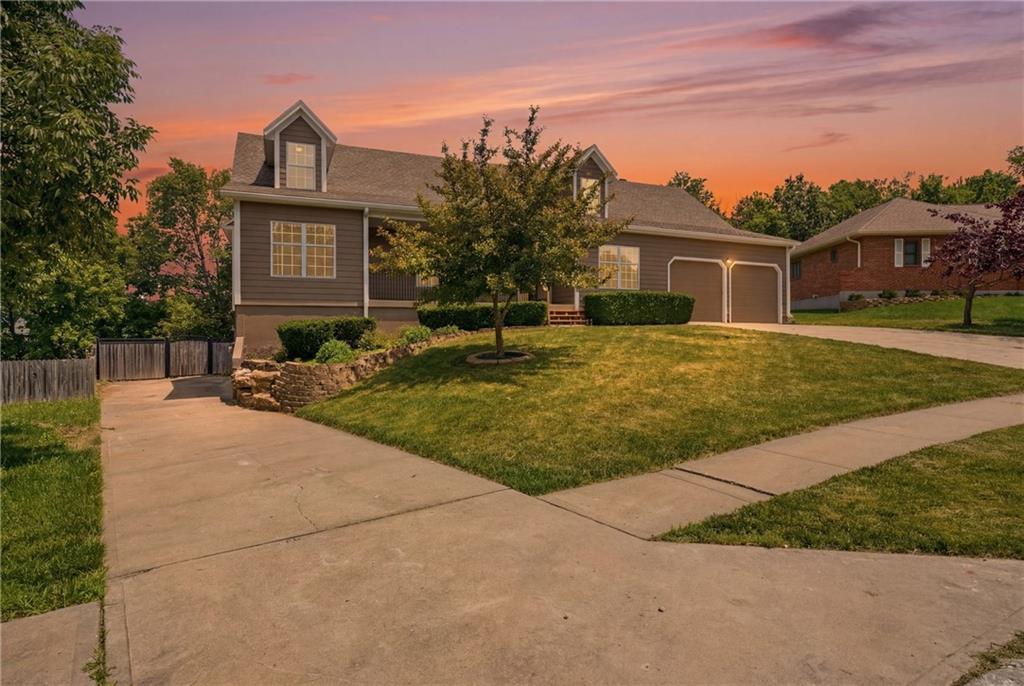 12104 E 78th Terrace, Kansas City, MO 64138