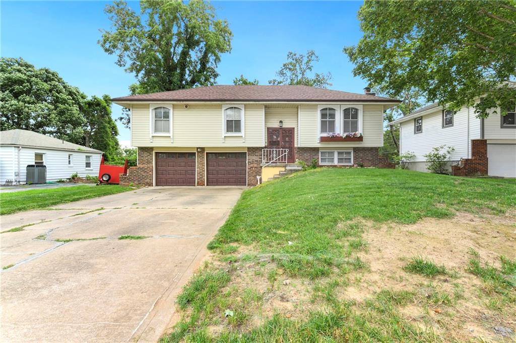 3417 NE Prather Road, Kansas City, MO 64116