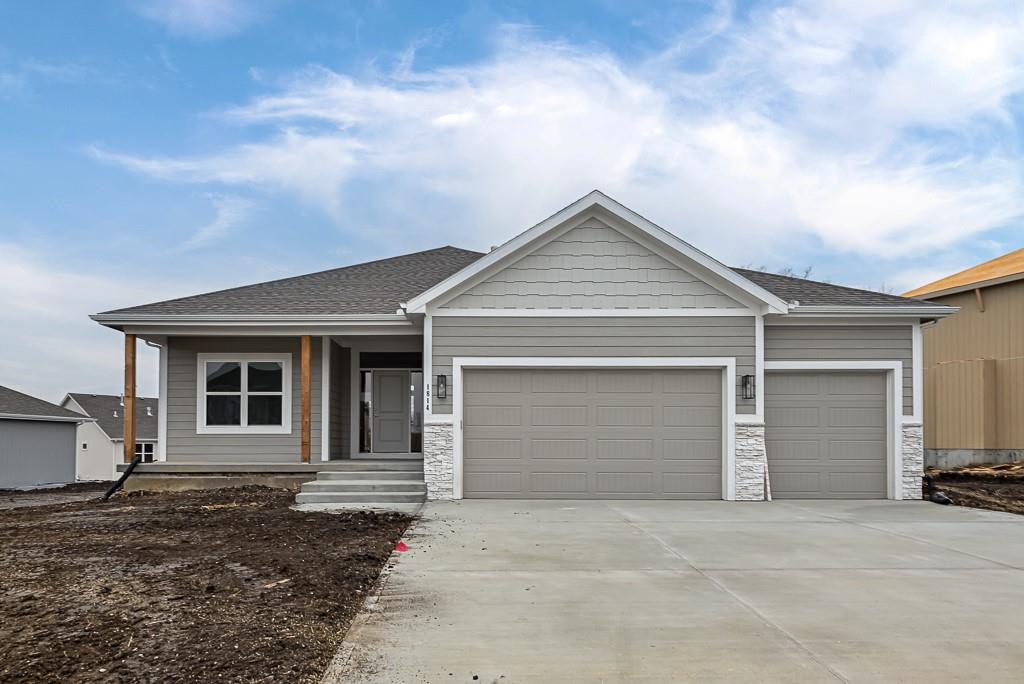15601 Austin Court, Basehor, KS 66007