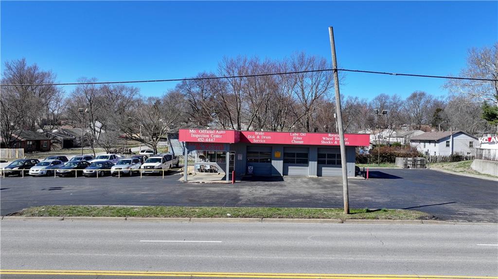 4600 N Brighton Avenue, Kansas City, MO 64117