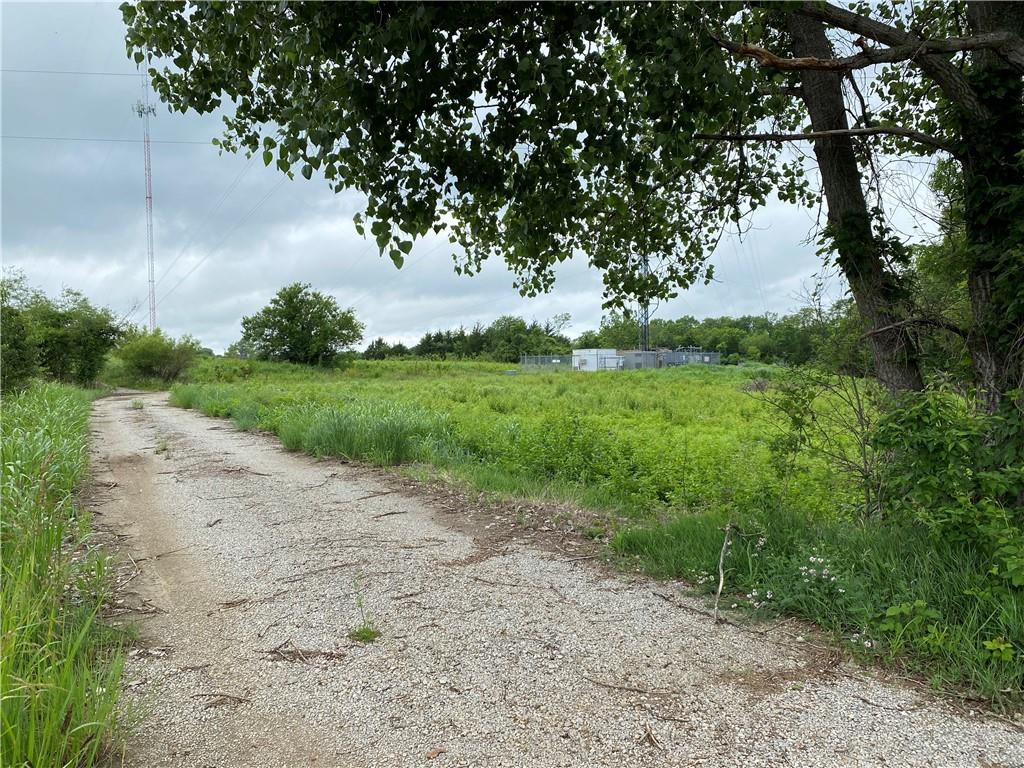 22172 Lone Elm Road, Spring Hill, KS 66083