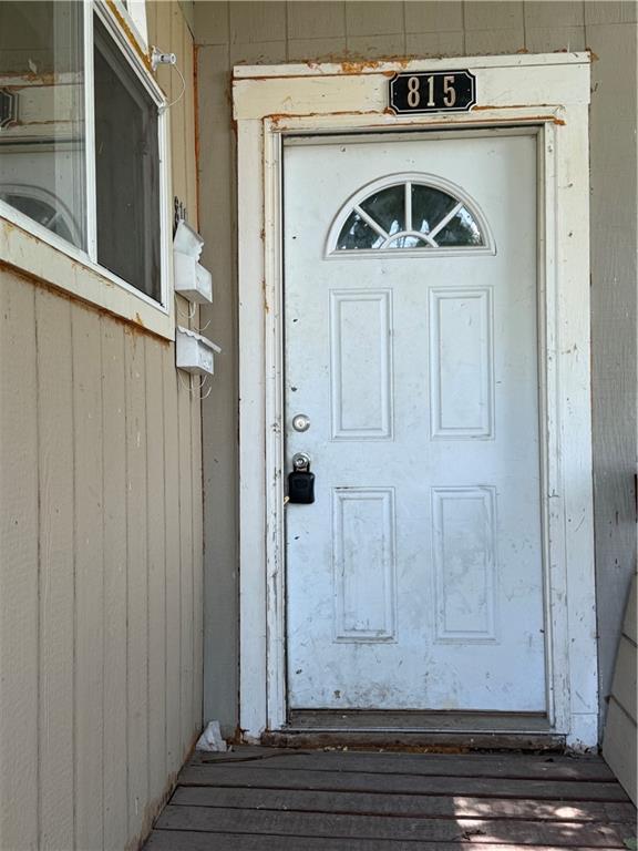 815 N 13th Street, St Joseph, MO 64501