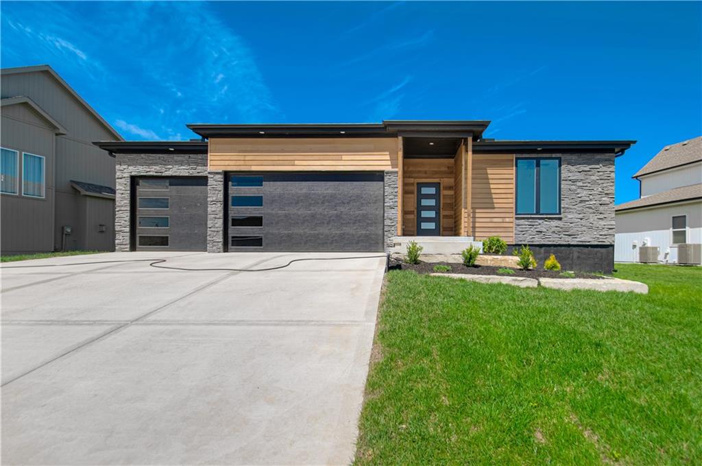 7604 N Gower Avenue, Kansas City, MO 64151