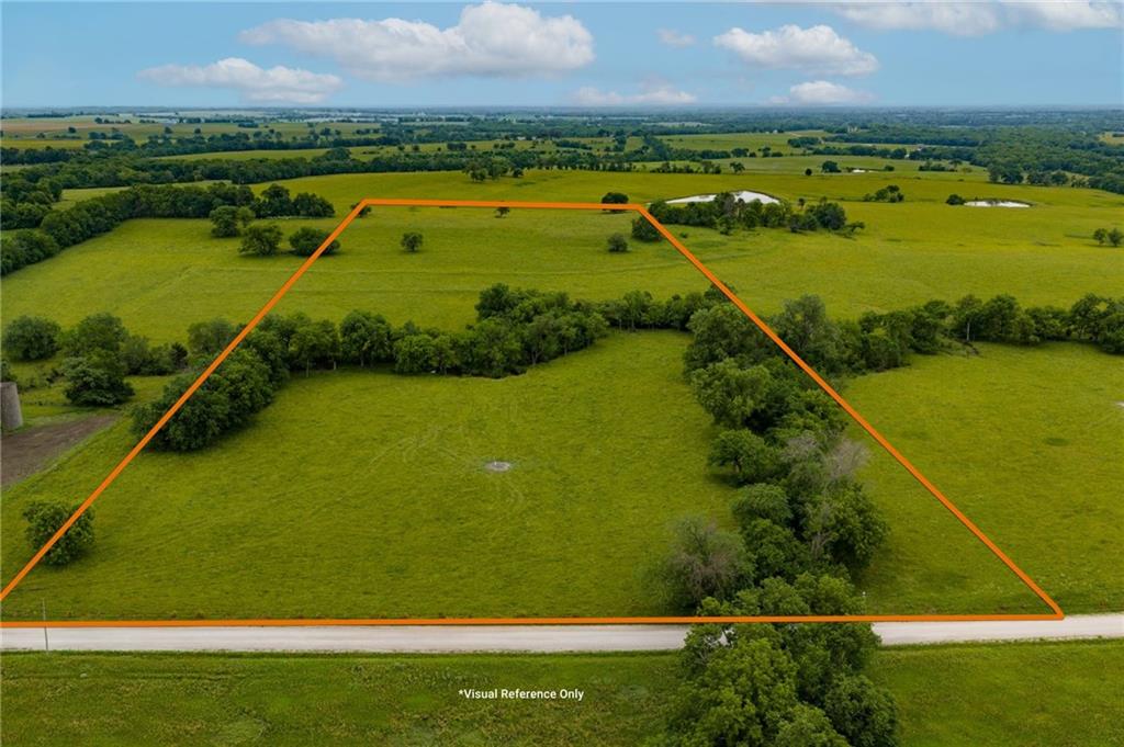 921 N 100th Road, Baldwin City, KS 66006