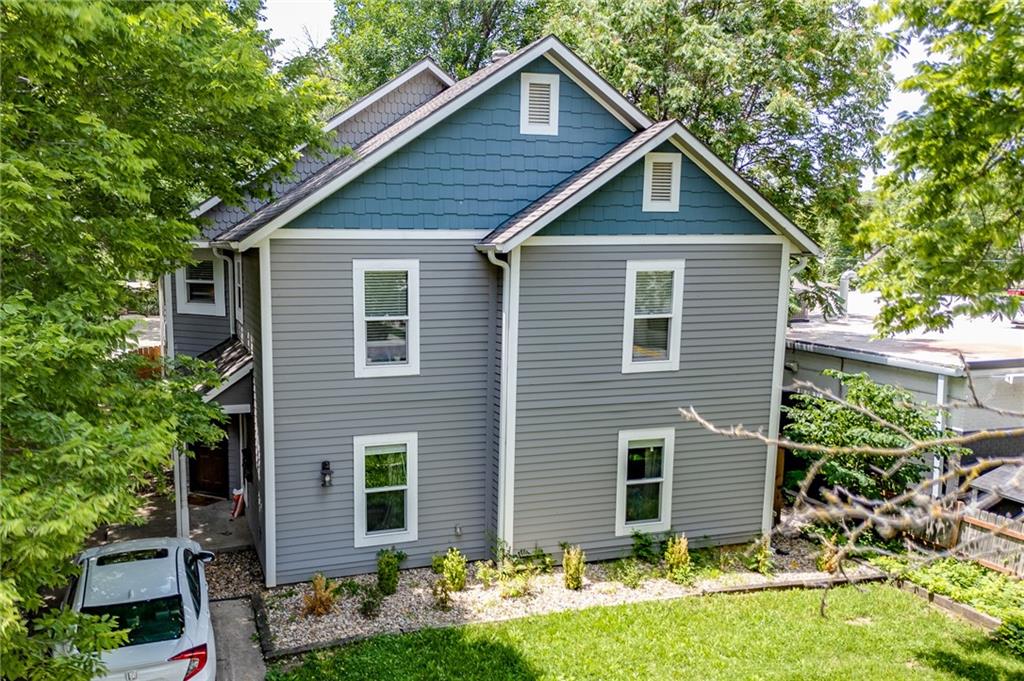 911 Ohio Street, Lawrence, KS 66044