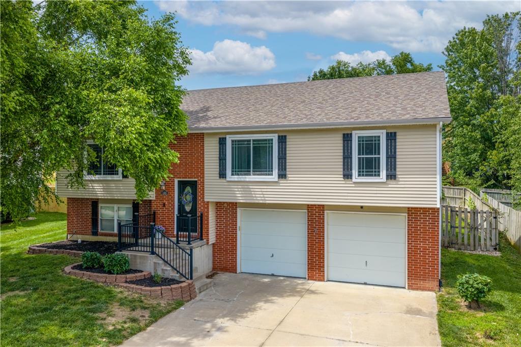1305 Kimberly Drive, Warrensburg, MO 64093