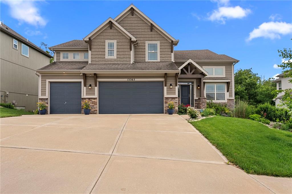 13365 NW 72nd Street, Parkville, MO 64152