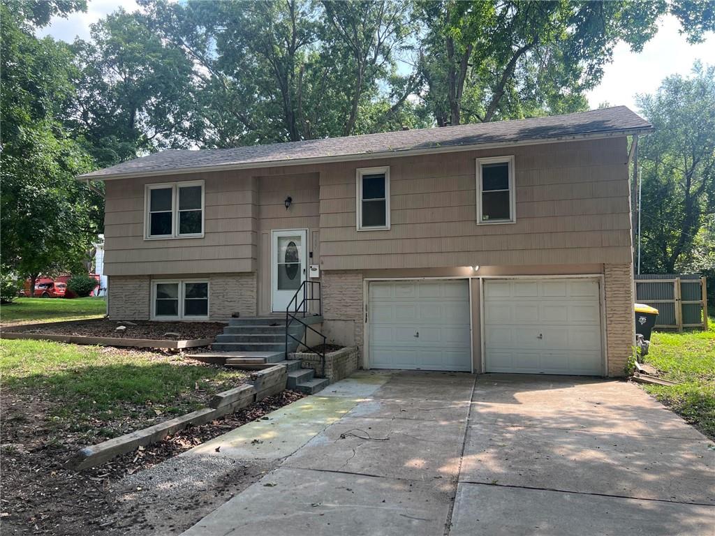 9307 Oakland Avenue, Kansas City, MO 64138