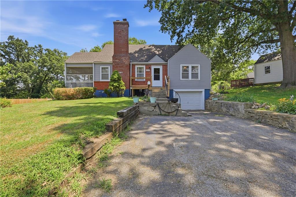 5341 N SPRUCE Avenue, Kansas City, MO 64119