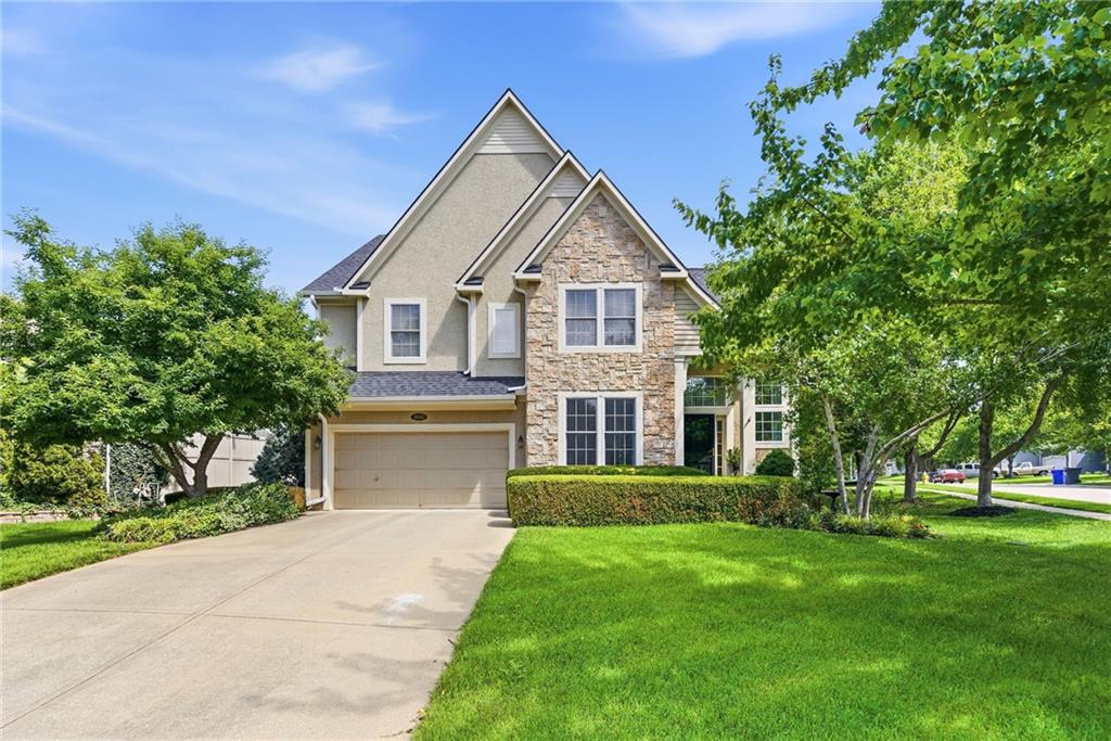 16660 W 155 Terrace, Olathe, KS 66062