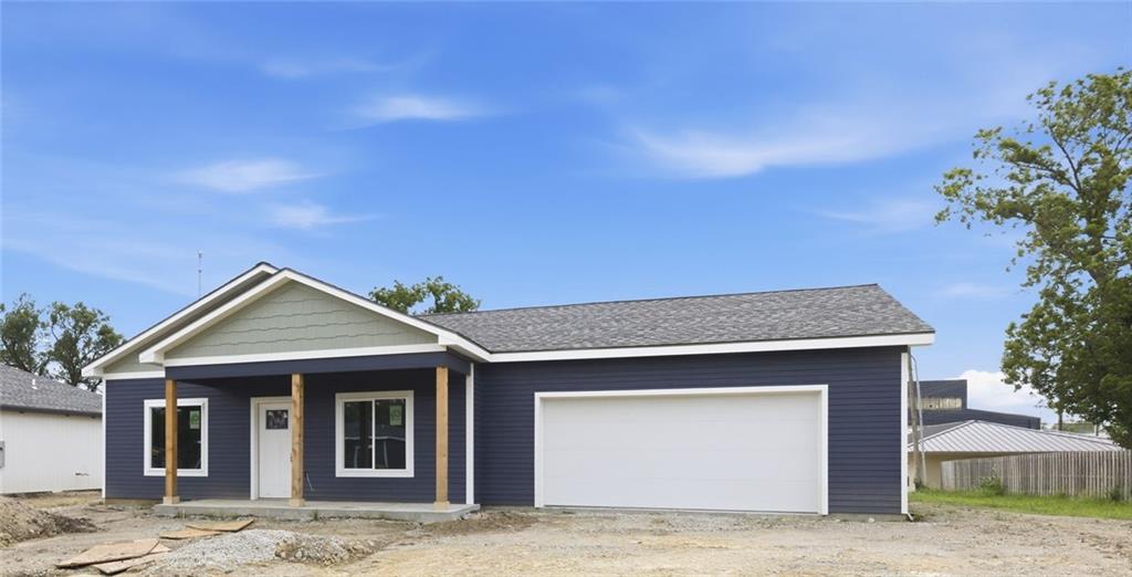 914 5th Street Terrace, Osawatomie, KS 66064