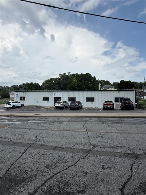 1203 N 6th Street, St Joseph, MO 64501