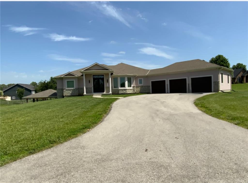 18144 Evans Road, Tonganoxie, KS 66086