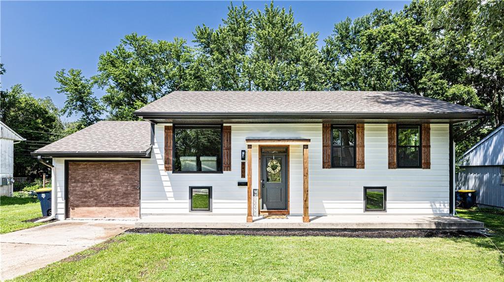 8406 E 93rd Terrace, Kansas City, MO 64138